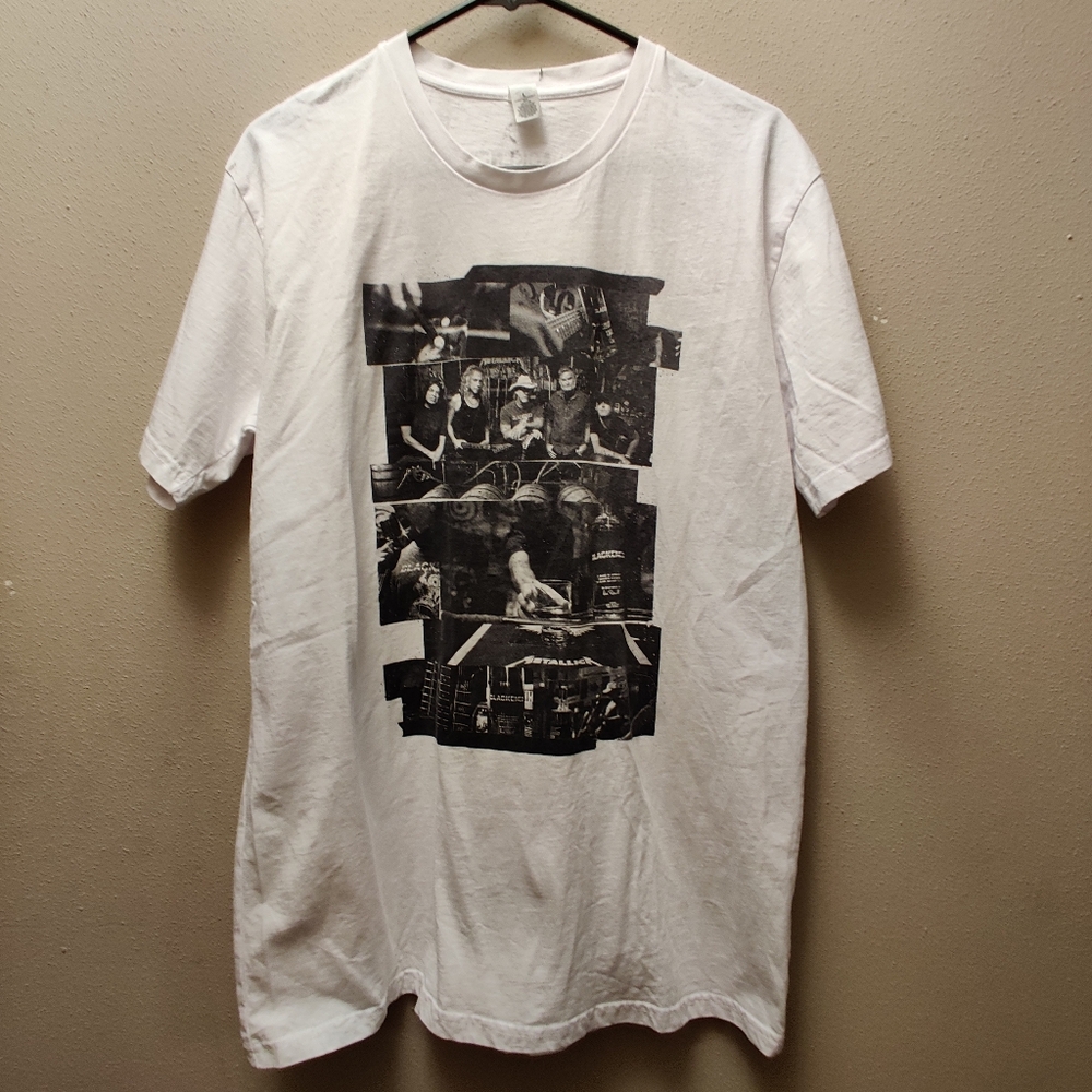 White Graphic T-Shirt blackened American Whiskey